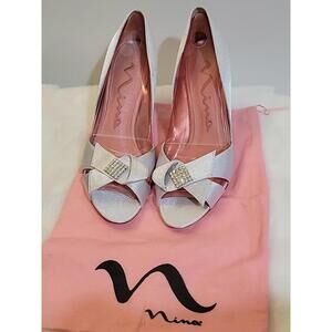 nina satin gray pumps leather outsoles Size 38.5/8.5 peep toes NEW!